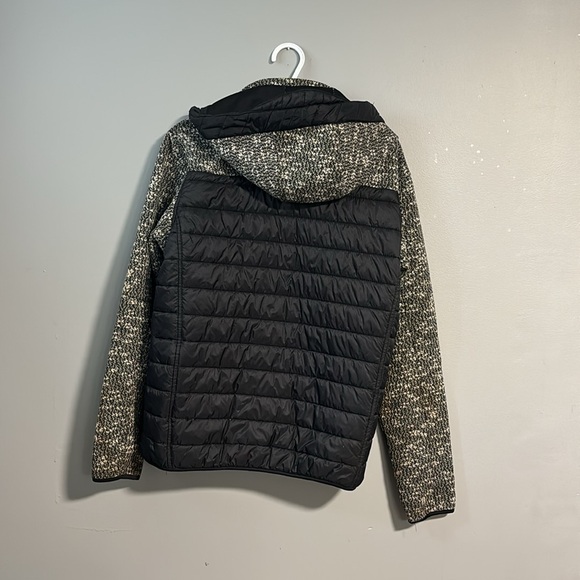 Down filled spring jacket, size Large - Picture 3 of 4